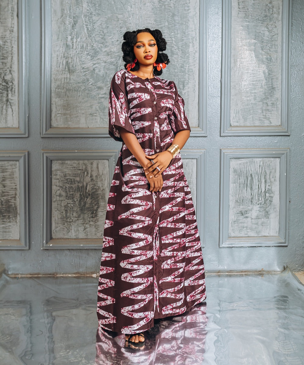 The Nia Short-Sleeve Long Gown With High Slit - Multicoloured